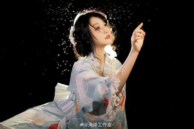 ​女性月经不准时怎么回事 女性月经不准常见原因有哪些