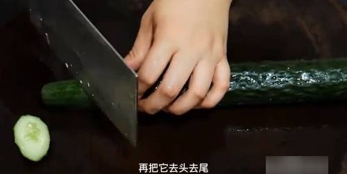 黄瓜怎么切心形,黄瓜怎样摆盘又简单又好看图7