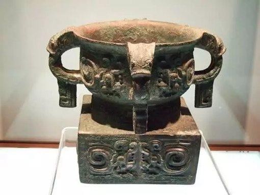 天亡簋在历史上属于什么级别的青铜器?