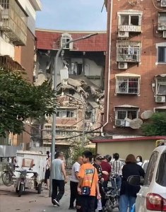 ​为什么天津爆炸死亡人数那么少（天津爆燃事故为有人恶意报复炸楼吗）