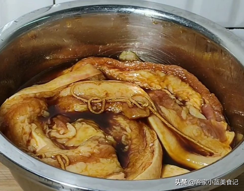 真空包装的腊肉能保存多久（存放一年也不坏的方法）