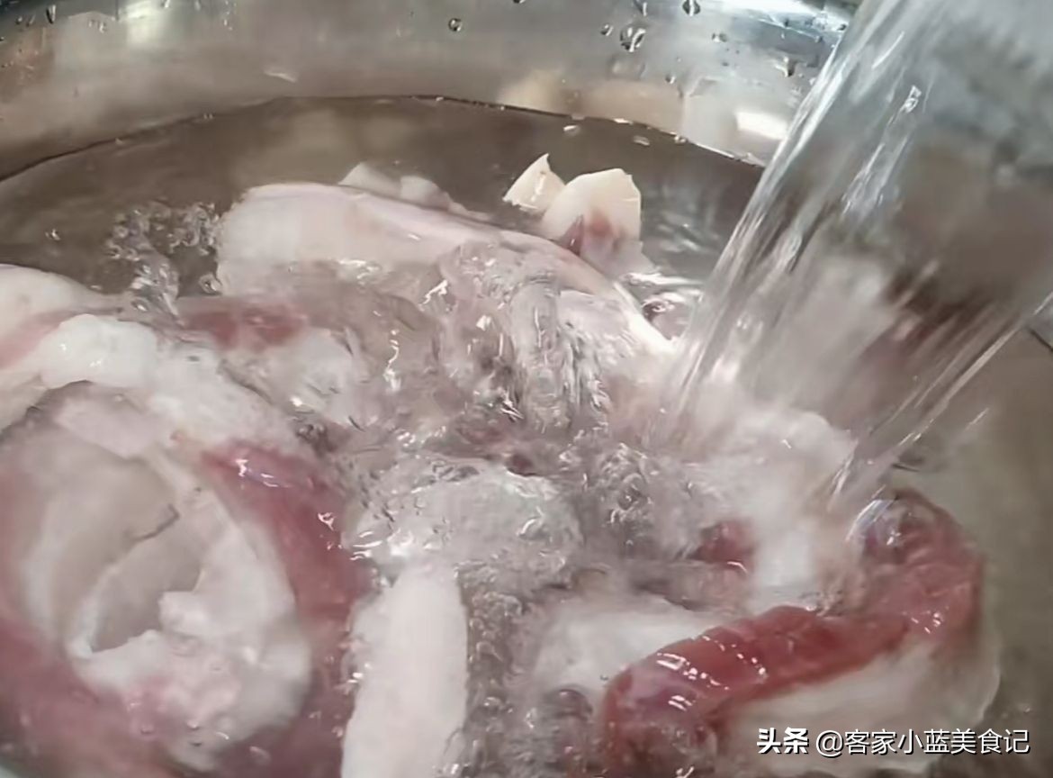 真空包装的腊肉能保存多久（存放一年也不坏的方法）