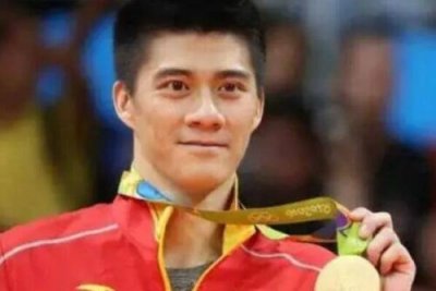 ​ 中国十大羽毛球男运动员排行榜(中国十大最帅羽毛球男运动员)