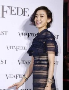 ​女星那些亮点很辣眼的透视装大比拼，最后一位美翻了！