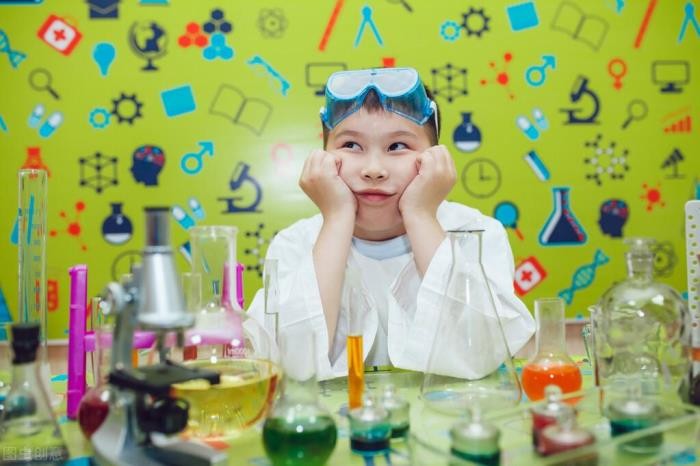 盐水浮鸡蛋300字作文(盐水浮鸡蛋(三年级以下))