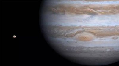 ​太阳系最大的行星 直径14万千米是地球直径的11倍