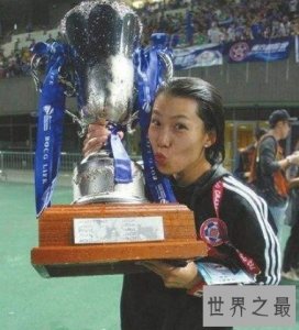 ​首个男子足球队女性教练，陈婉婷获吉尼斯世界纪录