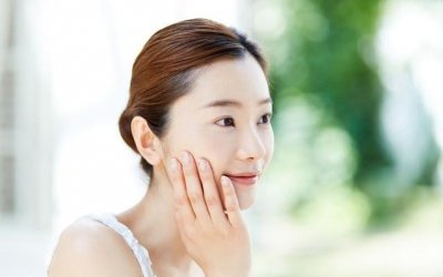 ​脸部美白快的方法（脸部美白的17种方法）