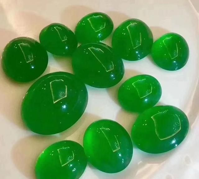 翡翠和玉的区别，翡翠和玉的区别，翡翠和玉的不同点？图9