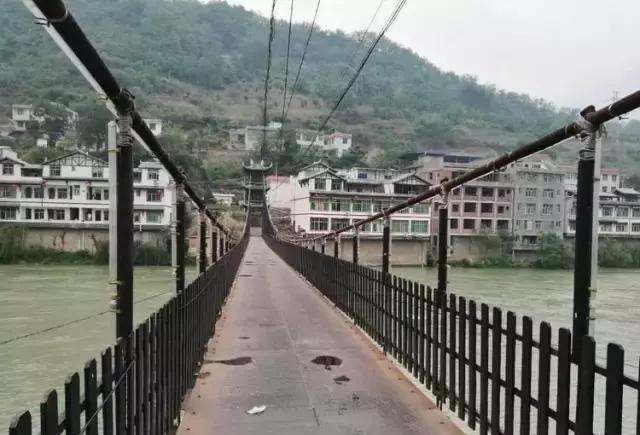我热爱碧口，并深深地眷恋它！