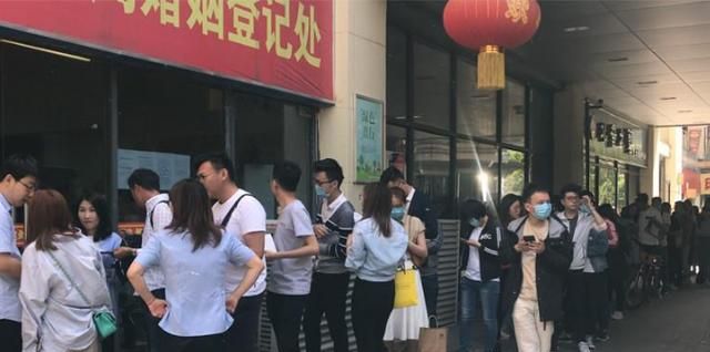 陈思诚佟丽娅什么时候离的婚，陈思诚和佟丽娅为什么要在520宣布离婚消息，有什么意义吗？图17