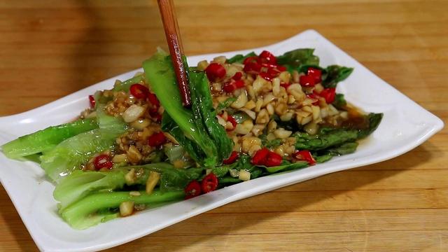 制作蚝油生菜的方法（大厨教你蚝油生菜正确做法）(6)