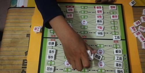 军棋规则地雷能动吗：军旗中的军旗和地雷为什么不能动