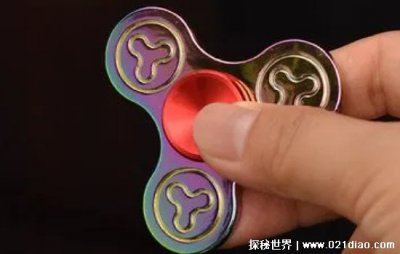 ​指尖陀螺为什么被禁止，十分危险(旋转起来容易误伤自己和他人)