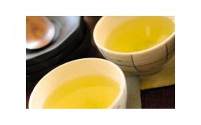 ​男生如何做才能在恋爱中牵手，男生在恋爱中如何强势