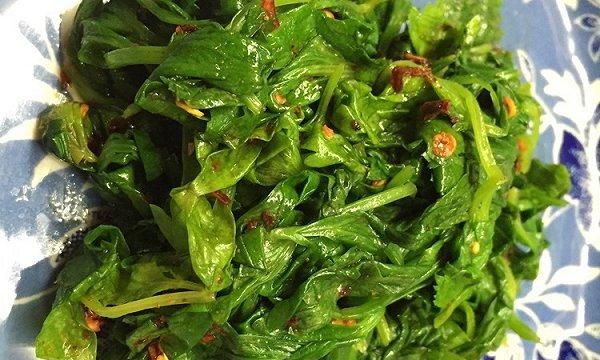 美芹叶子怎么做好吃