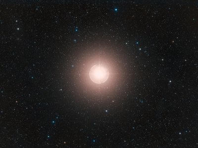 ​猎户座的参宿四经历数星期无法解释的亮度变化 可能不会立刻发生超新星爆