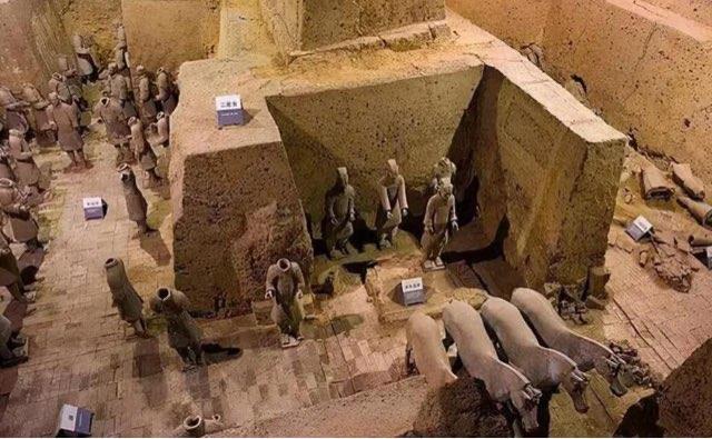 十大人类历史上的十大奇迹建筑（世界十大奇迹建筑盘点）  2