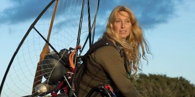 ​跨11国飞越7000公里！“天鹅人”Sacha Dench乘飞行伞追候鸟迁徙 新任务将跟