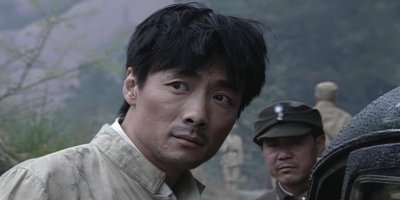 ​暗杀余则成的特务万里浪，被军统枪决，手脚打4枪两腿中间打一枪