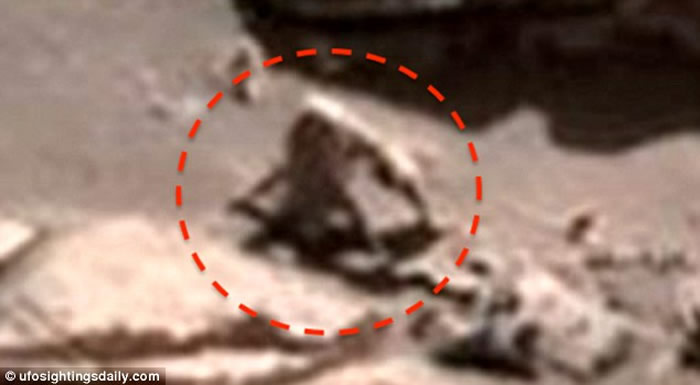 UFO专家称“好奇号”之前拍到某种像长毛蜘蛛猴的生物。