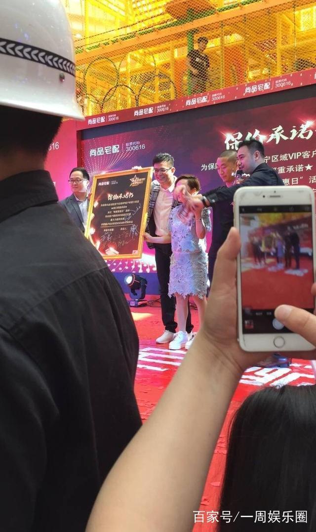 他是最经典的“乔峰”扮演者，如今57岁现身内地走穴