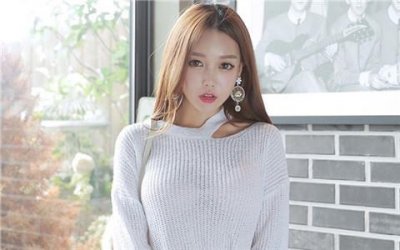 ​戒指没有带女朋友生气了怎么哄