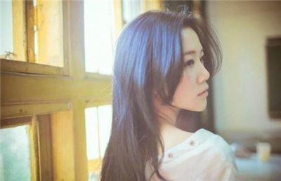 ​不送金项链女朋友生气了怎么哄