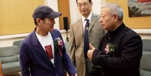 他是最有资格评价吴京的人！他眼中的吴京是这样的