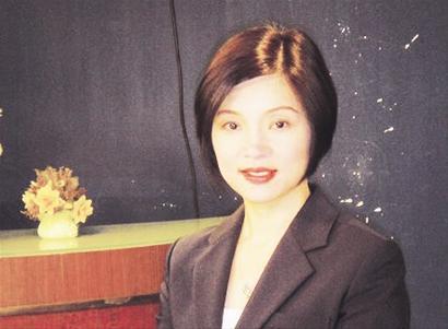 她姿色过人，中日混血，从小司机到高官夫人，最后成贪官“姘头”