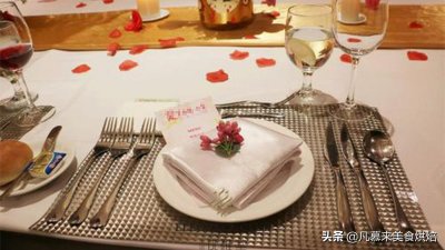 ​刀叉的正确拿法左右手（吃牛排时刀叉的使用方法图片）