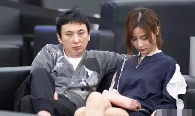 “雪梨”近照，年赚过亿，离开王思聪后仍是女王，网红中学历最高