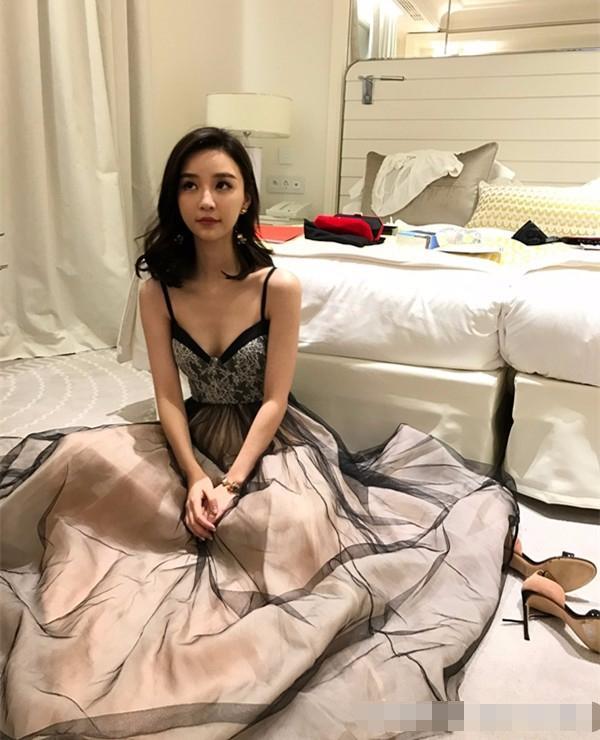 “雪梨”近照，年赚过亿，离开王思聪后仍是女王，网红中学历最高