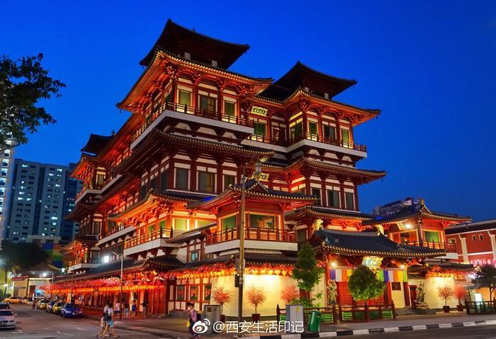 新加坡，别称为狮城，是东南亚的一个岛国