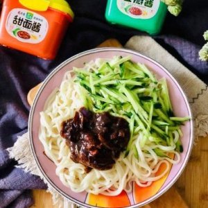 ​老北京炸酱面的做法及配料(下厨房老北京炸酱面的做法)