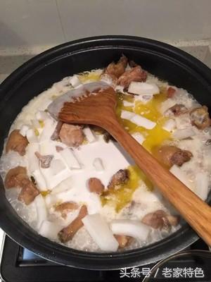 椰子煲鸡汤详细做法（椰子鸡煲口味咸鲜）(11)