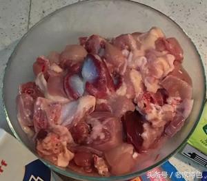 椰子煲鸡汤详细做法（椰子鸡煲口味咸鲜）(7)