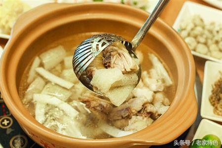 椰子煲鸡汤详细做法（椰子鸡煲口味咸鲜）(4)