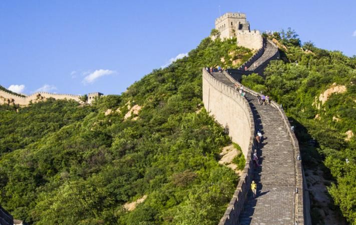 万里长城的下一句成语