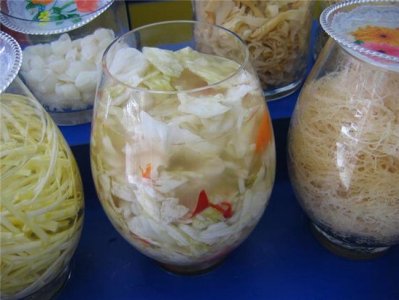 ​泡菜是什么菌发酵的 乳酸菌发酵而成（很有风味）