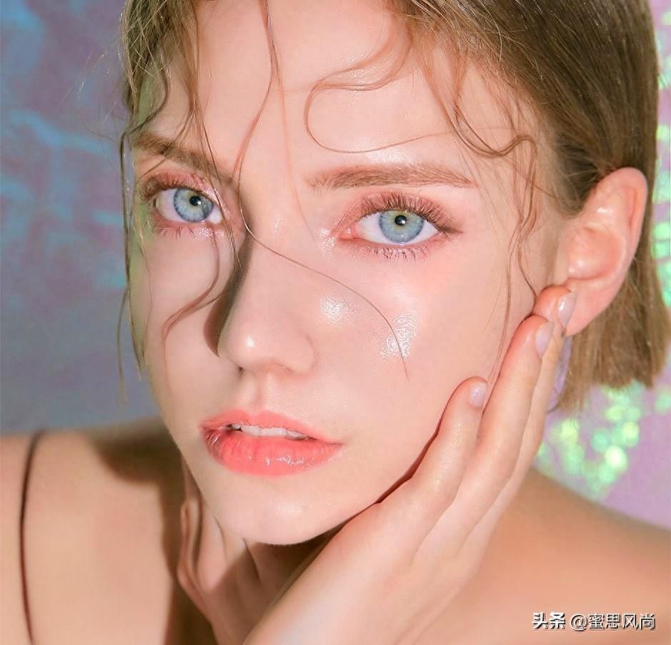 1998年出生的模特Chloe，长相真的是超级甜美