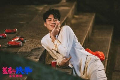 ​女儿当了爸？孩子当了妈？父子、母女灵魂互换的电影简直太高能！