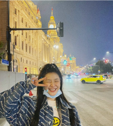 金靖舒奕橙恋情疑曝光 打扮低调一路同行