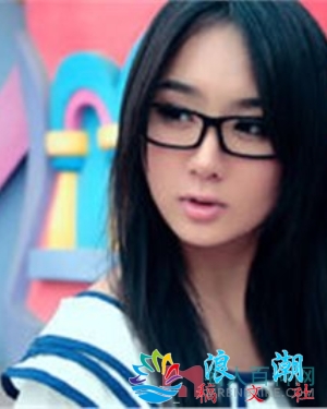 白莫菲人物海报