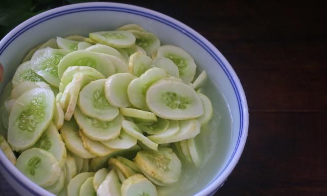 黄瓜吃不了搁冰箱冻了冬天吃好不好