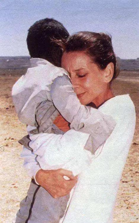 有一种爱情叫纪梵希与赫本（一世不曾拥有的爱人）(14)