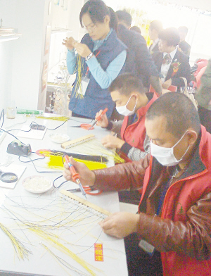 有没有手工活外发加工的一天能做....一天