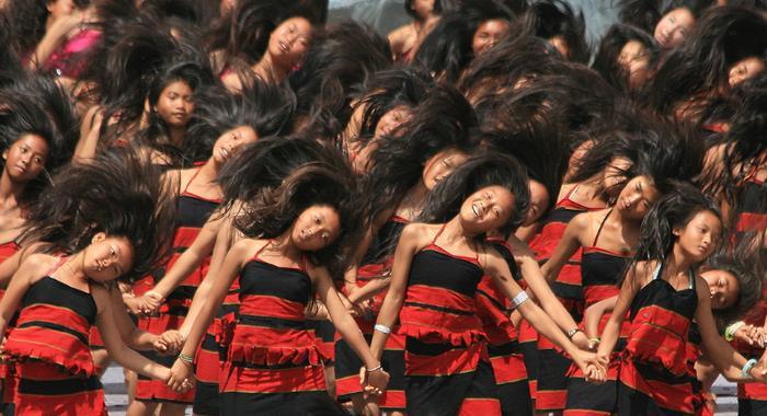 我国一少数民族以黑为美，一生要结三次婚，少结一次都不算真夫妻