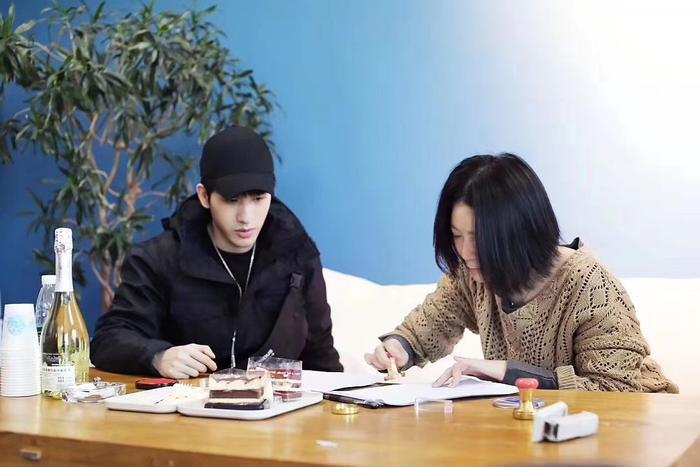 著名作词人文雅成立个人公司作乐文化 开拓中国经纪公司新模式