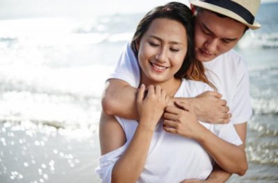 女朋友心情不好怎么安慰,女友心情不好我该怎么哄